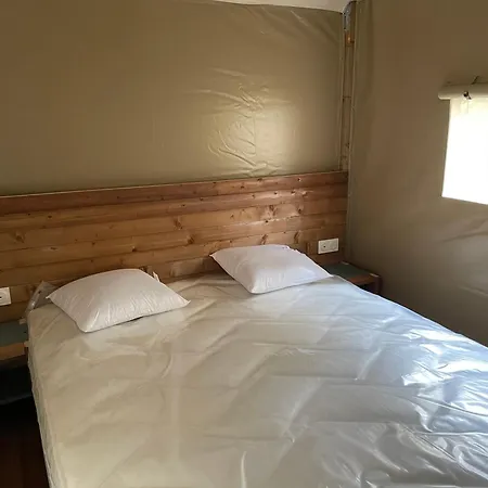 Luxury tent Lavallee *